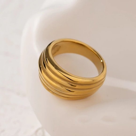 NEW 18K Gold Plated Textured Layer Ring - Picture 5 of 9